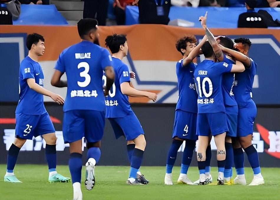 开云体育app-武汉三镇本土首笔重量级签约官宣！曾是上港主力国脚，值得期待